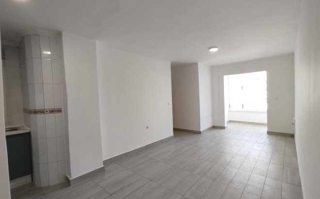 Resale - Apartment -
Torrevieja - Habaneras