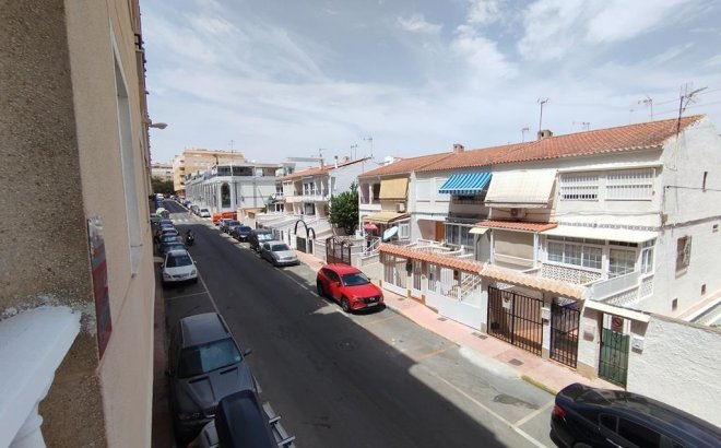 Resale - Apartment -
Torrevieja - Habaneras