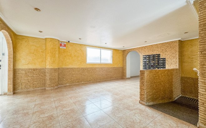 Resale - Apartment -
Torrevieja - Costa Blanca