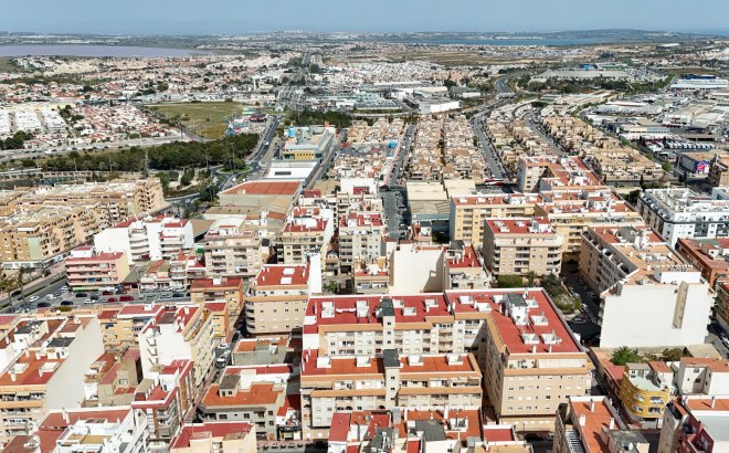 Resale - Apartment -
Torrevieja - Costa Blanca