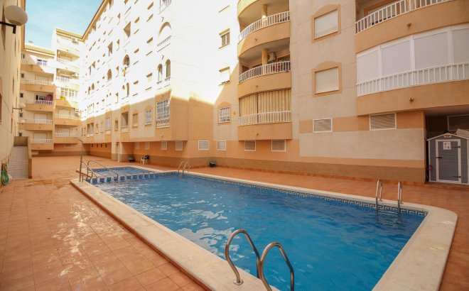 Resale - Apartment -
Torrevieja - Costa Blanca