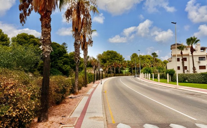 Resale - Apartment -
Orihuela Costa - Las Ramblas