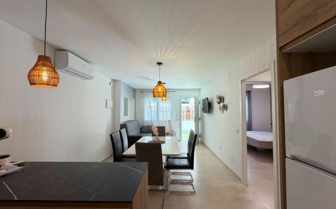Resale - Bungalow -
Torrevieja - La Veleta