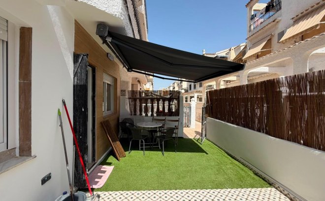 Resale - Bungalow -
Torrevieja - La Veleta
