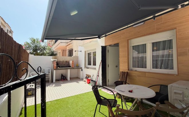 Resale - Bungalow -
Torrevieja - La Veleta