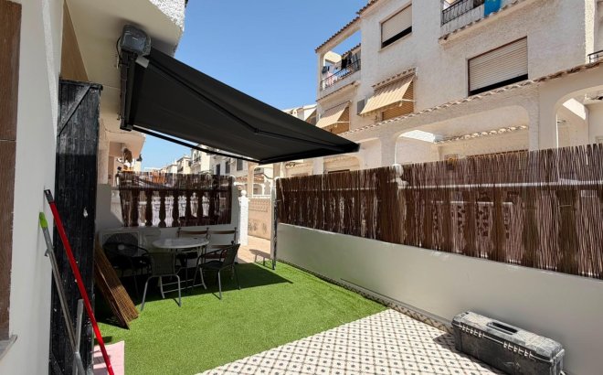 Resale - Bungalow -
Torrevieja - La Veleta