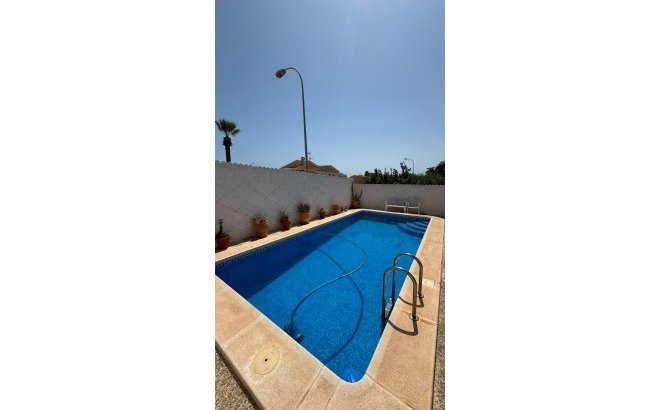Resale - Semi Detached -
Torrevieja - La Siesta - El Salado - Torreta