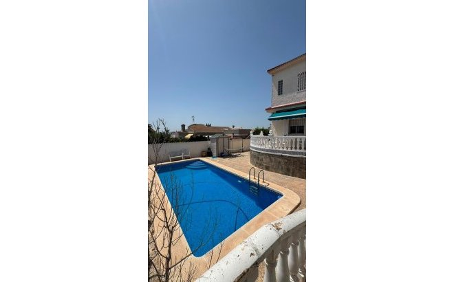 Resale - Semi Detached -
Torrevieja - La Siesta - El Salado - Torreta