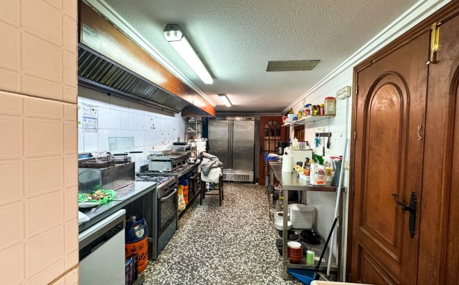 Resale - Commercial -
Torrevieja - Costa Blanca
