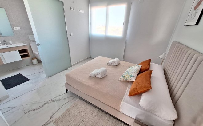 Resale - Apartment -
Orihuela Costa - Punta Prima
