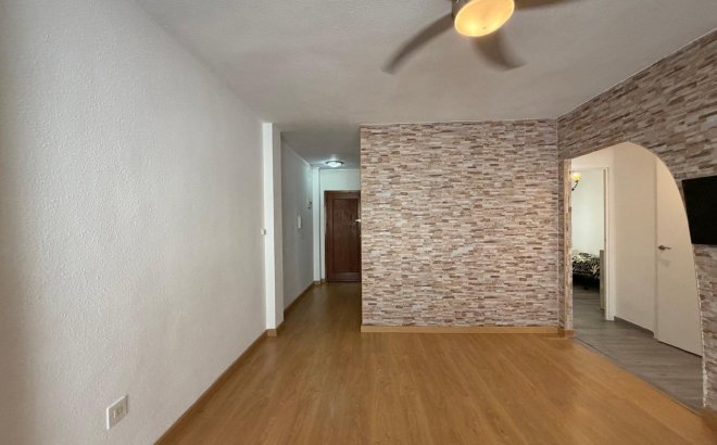 Resale - Apartment -
Torrevieja - Playa del Cura