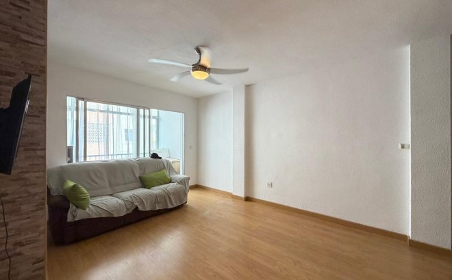 Resale - Apartment -
Torrevieja - Playa del Cura