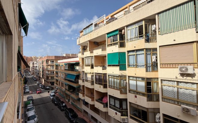 Resale - Apartment -
Torrevieja - Playa del Cura
