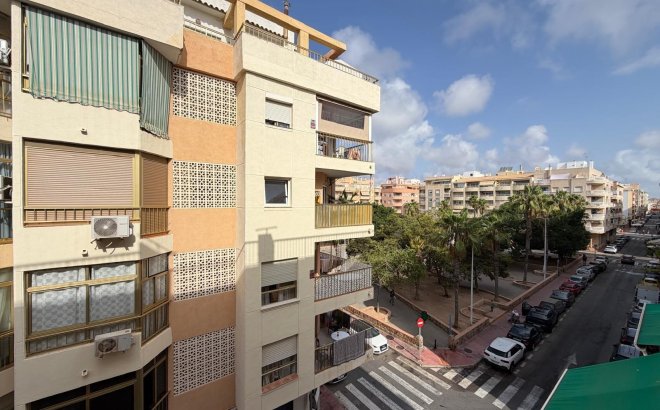 Resale - Apartment -
Torrevieja - Playa del Cura