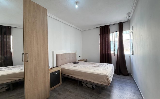 Resale - Apartment -
Torrevieja - Playa del Cura