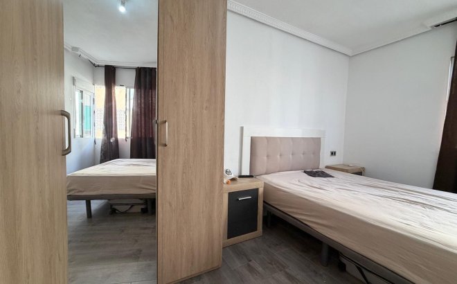 Resale - Apartment -
Torrevieja - Playa del Cura