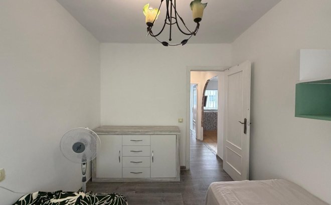 Resale - Apartment -
Torrevieja - Playa del Cura