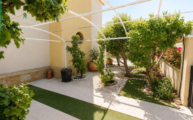 Resale - Apartment -
Orihuela Costa - Costa Blanca