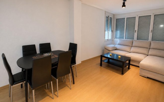 Resale - Apartment -
Torrevieja - Nueva Torrevieja