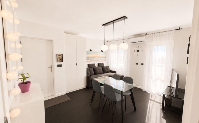 Resale - Bungalow -
Torrevieja - Carrefour