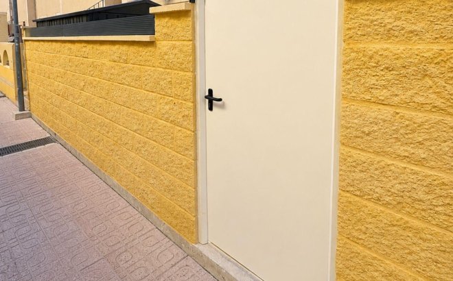 Resale - Bungalow -
Torrevieja - Carrefour
