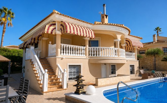 Resale - Villa -
Rojales - Inland