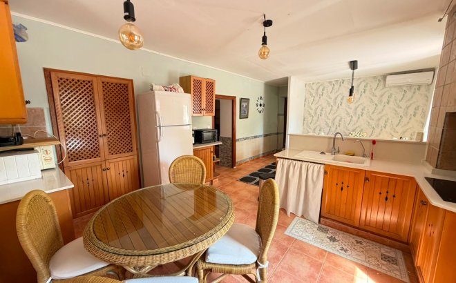 Resale - Villa -
Torremendo - Costa Blanca