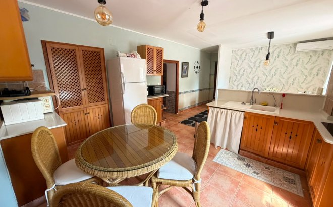 Resale - Villa -
Torremendo - Costa Blanca