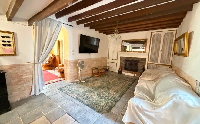 Resale - Villa -
Torremendo - Costa Blanca