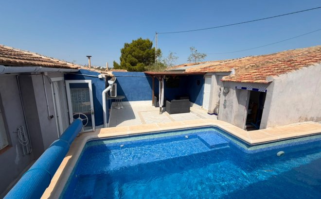 Resale - Villa -
Torremendo - Costa Blanca