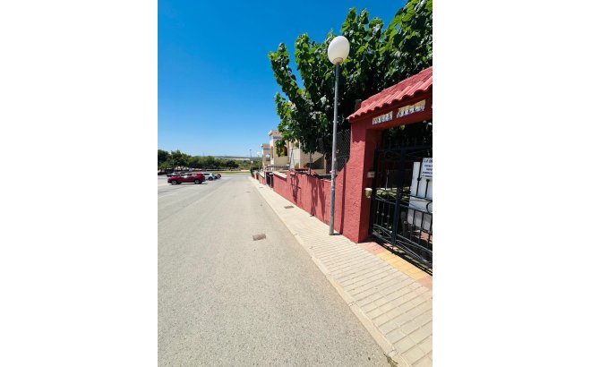 Resale - Villa -
Orihuela Costa - Los Altos