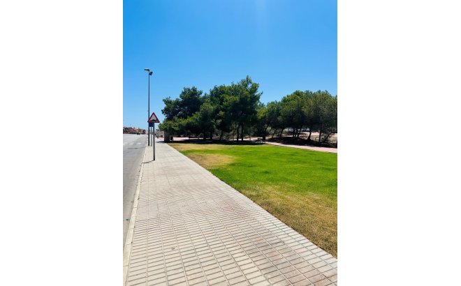Resale - Villa -
Orihuela Costa - Los Altos