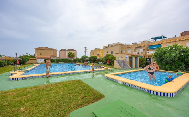 Resale - Villa -
Torrevieja - El Limonar