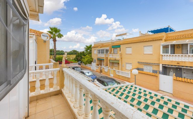Resale - Villa -
Torrevieja - El Limonar