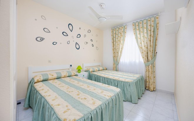 Resale - Villa -
Torrevieja - El Limonar