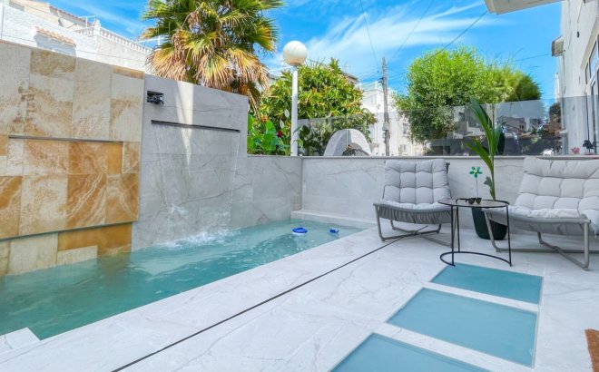 Revente - Town House -
Torrevieja - Costa Blanca