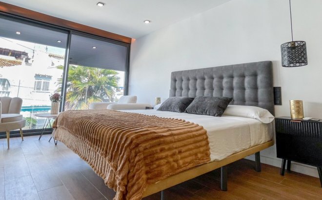 Revente - Town House -
Torrevieja - Costa Blanca