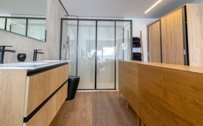 Revente - Town House -
Torrevieja - Costa Blanca