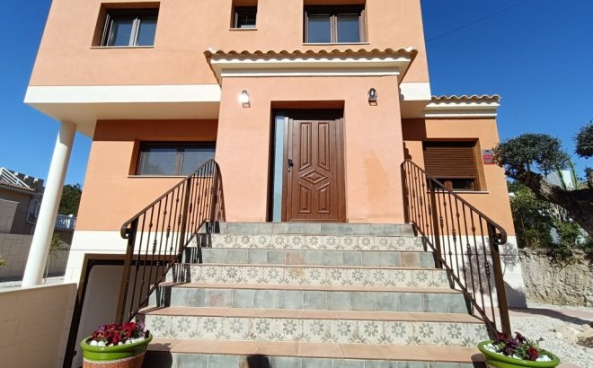 Resale - Villa -
Pilar de la Horadada - Pinar de Campoverde