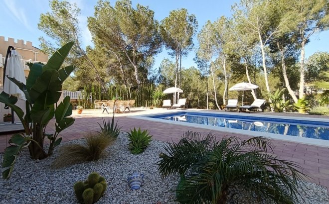 Resale - Villa -
Pilar de la Horadada - Pinar de Campoverde