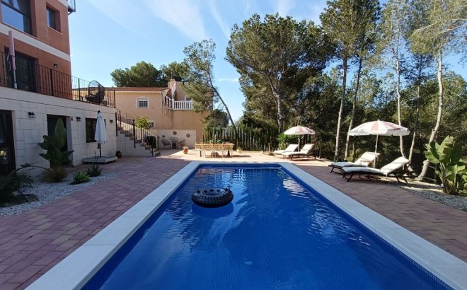 Resale - Villa -
Pilar de la Horadada - Pinar de Campoverde