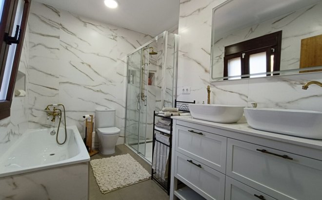 Resale - Villa -
Pilar de la Horadada - Pinar de Campoverde