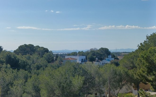 Resale - Villa -
Pilar de la Horadada - Pinar de Campoverde