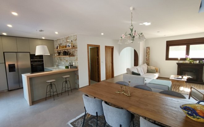 Resale - Villa -
Pilar de la Horadada - Pinar de Campoverde