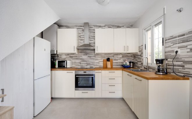 Resale - Bungalow -
Torrevieja - El Chaparral