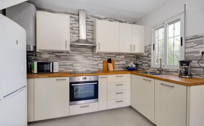 Resale - Bungalow -
Torrevieja - El Chaparral