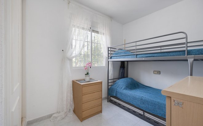 Resale - Bungalow -
Torrevieja - El Chaparral