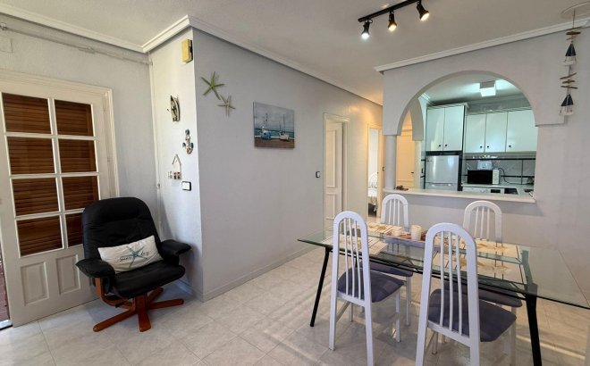 Resale - Bungalow -
Torrevieja - Punta Prima