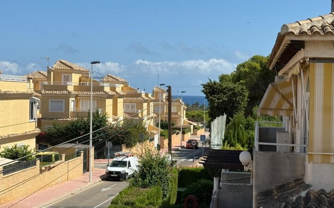 Resale - Bungalow -
Torrevieja - Punta Prima