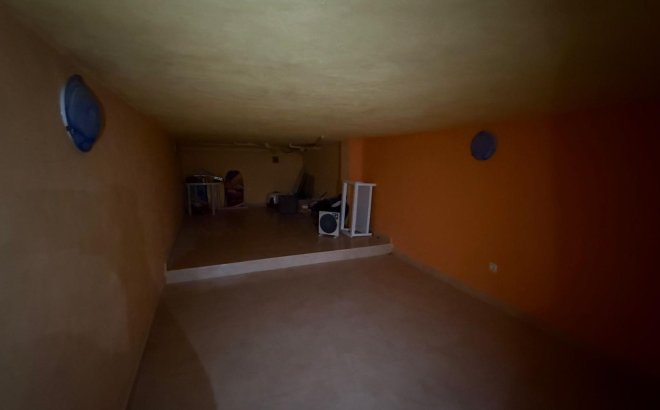 Resale - Bungalow -
Torrevieja - Punta Prima